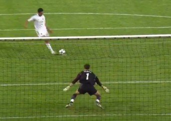 Вспоминаем финал ЛЧ 2005 года: Дудек - гениальный вратарь или мошенник? (Видео) Вспоминаем финал ЛЧ 2005 года: Дудек - гениальный вратарь или мошенник? (Видео)