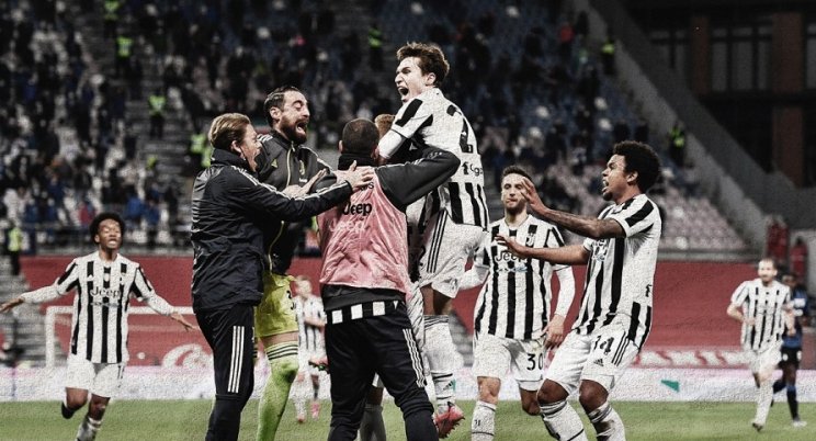 Ювентус празднует победу в финале