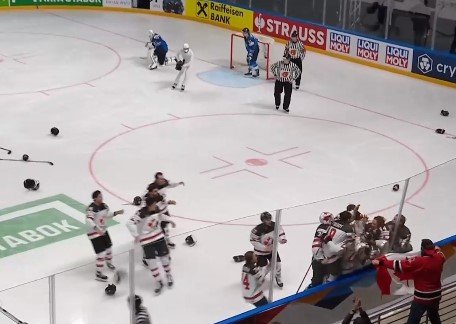 Канада обыграла Финляндию и стала чемпионом мира по хоккею (Видео) Канада обыграла Финляндию и стала чемпионом мира по хоккею (Видео)