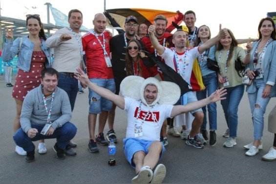 Болельщицы сборной России на Евро-2020 (Фото) Болельщицы сборной России на Евро-2020 (Фото)