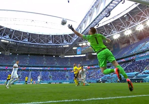 Швеция дожала Словакию на Евро-2020 - Форсберг забил гол с пенальти на 77-й мин Швеция дожала Словакию на Евро-2020 - Форсберг забил гол с пенальти на 77-й мин