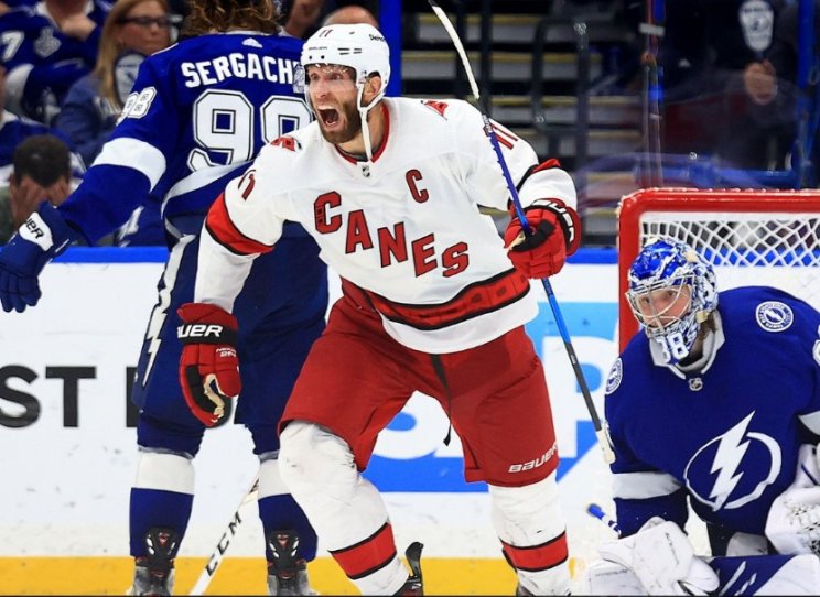 Два очка Кучерова не спасли «Тампу» от поражения (2-1 в серии, Видео)