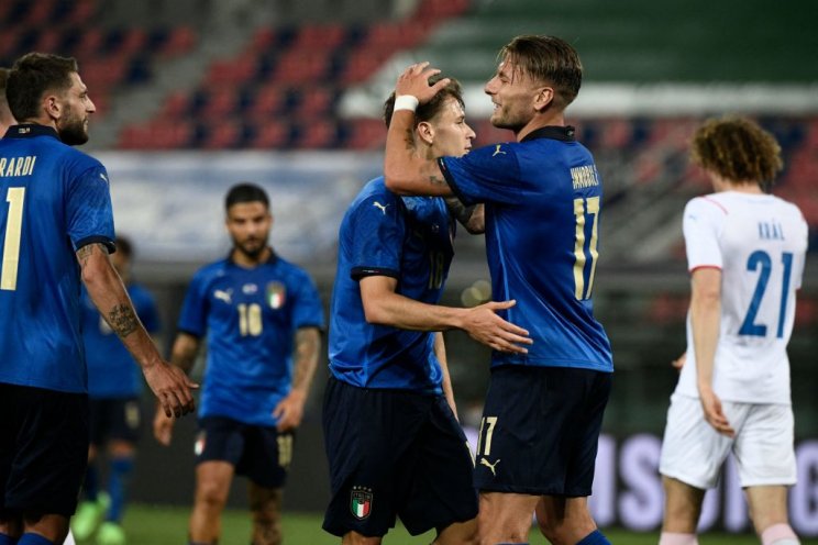Италия празднует гол в ворота чехов