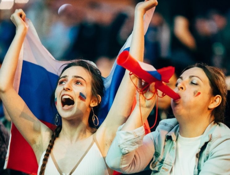 Болельщицы сборной России на Евро-2020 (Фото)