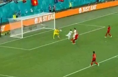 Швейцария не забила 3 пенальти подряд и пропустила Испанию в полуфинал Евро-2020 Швейцария не забила 3 пенальти подряд и пропустила Испанию в полуфинал Евро-2020