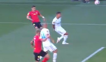 «Зенит» в 1-м туре РПЛ одержал волевую победу над «Химками» (голы, видео) «Зенит» в 1-м туре РПЛ одержал волевую победу над «Химками» (голы, видео)