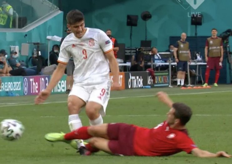 Швейцария не забила 3 пенальти подряд и пропустила Испанию в полуфинал Евро-2020