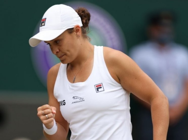 Барти выиграла Уимблдон, победив в финале Каролину Плишкову