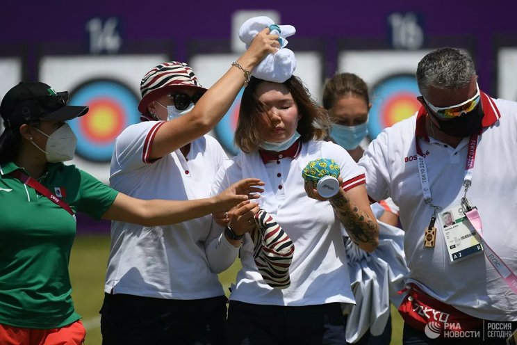 Российская лучница Светлана Гомбоева потеряла сознание на жаре в Токио (Видео)