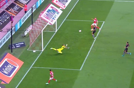 «Спартак» проиграл дома «Бенфике» в квалификации ЛЧ (голы, видео) «Спартак» проиграл дома «Бенфике» в квалификации ЛЧ (голы, видео)