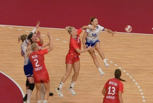Женская сборная России по гандболу вышла в финал Олимпиады Женская сборная России по гандболу вышла в финал Олимпиады