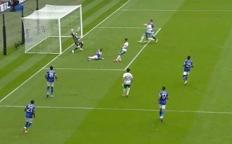 «Лестер» выиграл Суперкубок Англии, забив победный гол на 89 минуте (Видео) «Лестер» выиграл Суперкубок Англии, забив победный гол на 89 минуте (Видео)