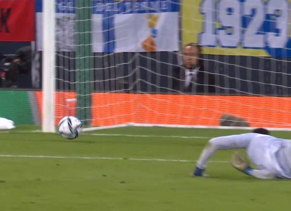 «Челси» выиграл Суперкубок УЕФА, одолев по пенальти «Вильярреал» (Видео) «Челси» выиграл Суперкубок УЕФА, одолев по пенальти «Вильярреал» (Видео)