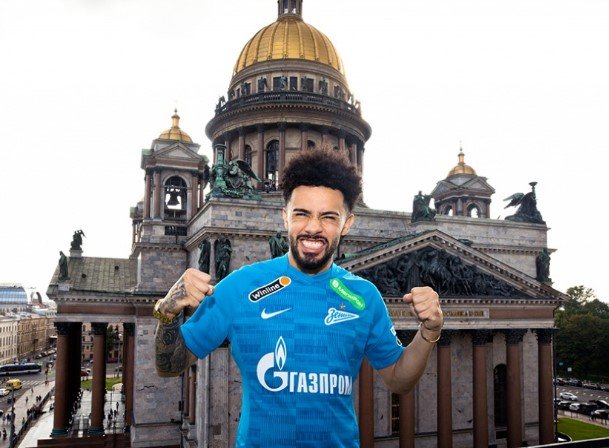 Бразилец Клаудиньо подписал 5-летний контракт с «Зенитом» Бразилец Клаудиньо подписал 5-летний контракт с «Зенитом»