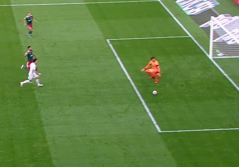 «Зенит» на выезде в меньшинстве сыграл вничью с «Локо» (голы, видео) «Зенит» на выезде в меньшинстве сыграл вничью с «Локо» (голы, видео)