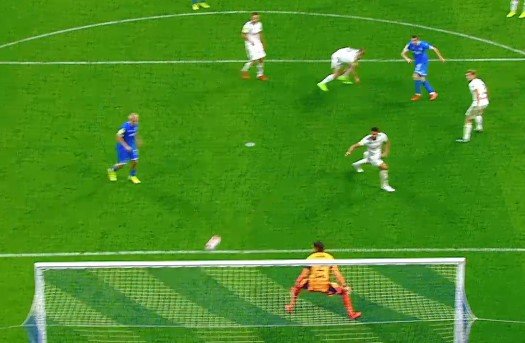 «Локомотив» чудом отбился в дерби с «Динамо» - ничья (голы, видео) «Локомотив» чудом отбился в дерби с «Динамо» - ничья (голы, видео)