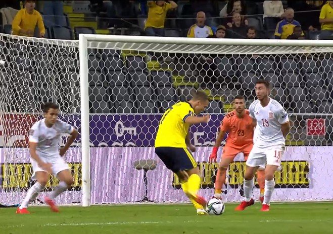 Швеция одержала волевую победу над Испанией - отбор на ЧМ (голы, видео) Швеция одержала волевую победу над Испанией - отбор на ЧМ (голы, видео)