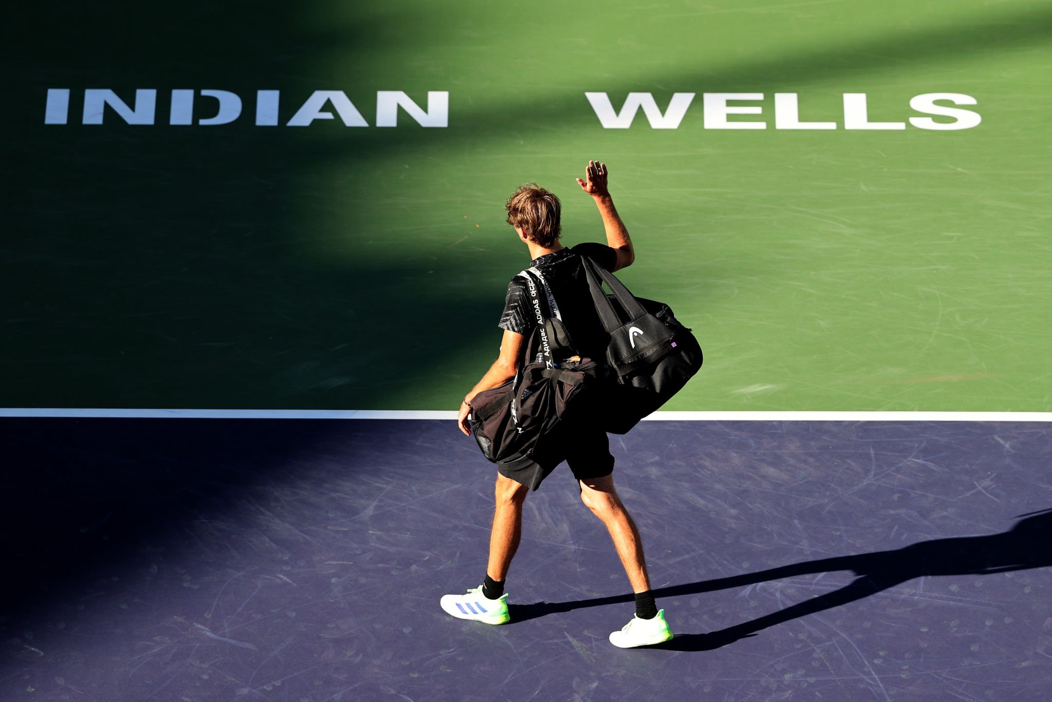 Циципас и Зверев сенсационно вылетели в 1/4 финала Индиан-Уэллс (Видео) Циципас и Зверев сенсационно вылетели в 1/4 финала Индиан-Уэллс (Видео)