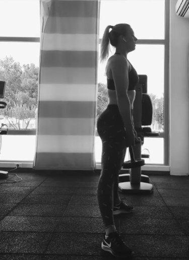 Далма Галфи: летние фото в купальнике (Инстаграм)