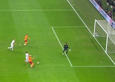 Муслера спас «Галатасарай» в матче с «Локомотивом» - боевая ничья (Видео)