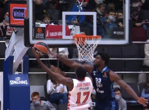 «Зенит» обыграл «Олимпиакос» и догнал соперника в таблице (Евролига, Видео) «Зенит» обыграл «Олимпиакос» и догнал соперника в таблице (Евролига, Видео)