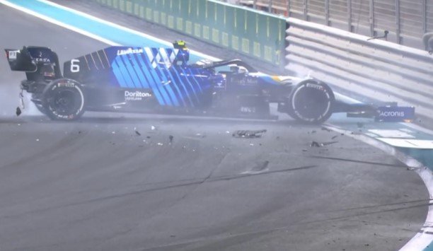 Формула-1: 24-летний Макс Ферстаппен впервые стал чемпионом мира Формула-1: 24-летний Макс Ферстаппен впервые стал чемпионом мира