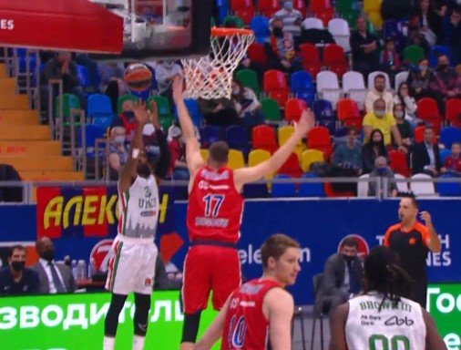 «УНИКС» разгромил на выезде ЦСКА и догнал в таблице (Евролига, видео) «УНИКС» разгромил на выезде ЦСКА и догнал в таблице (Евролига, видео)