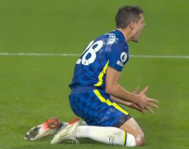 «Ливерпуль» и «Челси» сделали боевую ничью в АПЛ (голы, видео) «Ливерпуль» и «Челси» сделали боевую ничью в АПЛ (голы, видео)