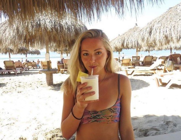 Николь и Меган Макнамара: горячие фото в купальнике (пляжный волейбол) Николь и Меган Макнамара: горячие фото в купальнике (пляжный волейбол)