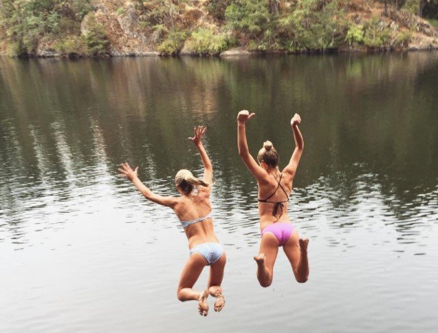 Николь и Меган Макнамара: горячие фото в купальнике (пляжный волейбол) Николь и Меган Макнамара: горячие фото в купальнике (пляжный волейбол)