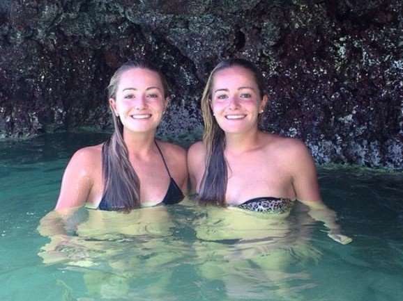 Николь и Меган Макнамара: горячие фото в купальнике (пляжный волейбол) Николь и Меган Макнамара: горячие фото в купальнике (пляжный волейбол)