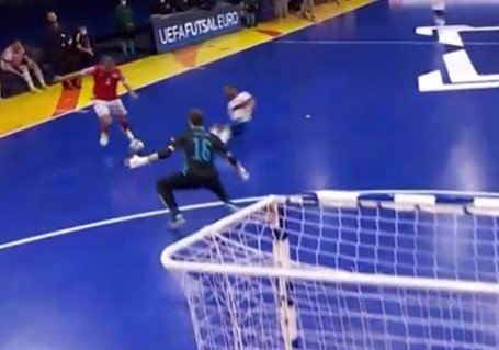 Россия дожала Грузию и вышла в полуфинал ЧЕ по футзалу (Видео)