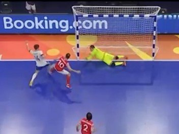 Россия дожала Грузию и вышла в полуфинал ЧЕ по футзалу (Видео)