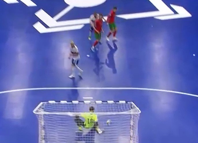 Россия вела 2-0, но проиграла Португалии в финале ЧЕ по футзалу Россия вела 2-0, но проиграла Португалии в финале ЧЕ по футзалу