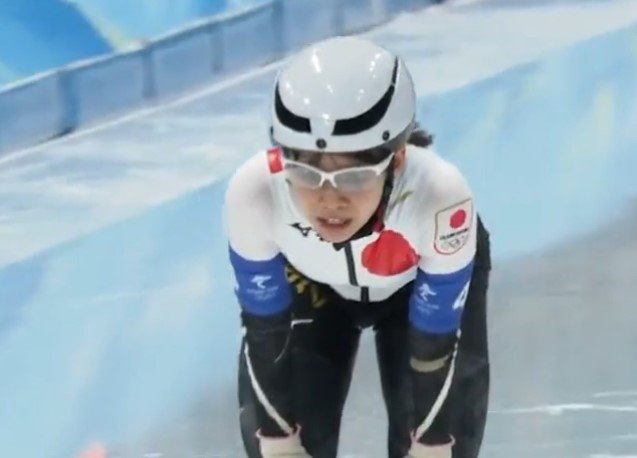 Коньки: Япония драматически стала второй в командной гонке на ОИ-2022 (Видео)