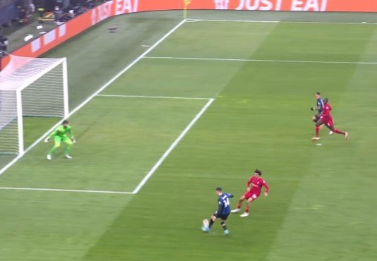 «Ливерпуль» обыграл на выезде «Интер» (голы, видео - 1/8 финала ЛЧ) «Ливерпуль» обыграл на выезде «Интер» (голы, видео - 1/8 финала ЛЧ)