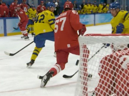 Россия по буллитам обыграла Швецию и вышла в олимпийский финал (Видео) Россия по буллитам обыграла Швецию и вышла в олимпийский финал (Видео)