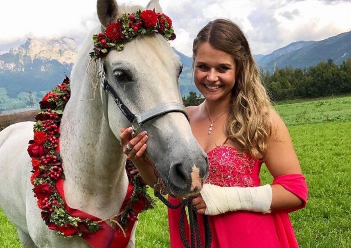 Коринн Зутер: летние фото в купальнике олимпийской чемпионки Пекина-2022 Коринн Зутер: летние фото в купальнике олимпийской чемпионки Пекина-2022