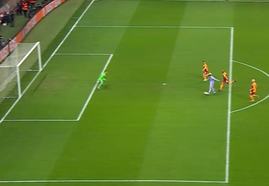 «Барселона» одержала волевую победу над «Галатасараем» в ЛЕ (голы, видео) «Барселона» одержала волевую победу над «Галатасараем» в ЛЕ (голы, видео)