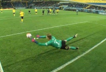 Гол Комличенко принес «Ростову» домашнюю победу над «Крыльями» (РПЛ, видео) Гол Комличенко принес «Ростову» домашнюю победу над «Крыльями» (РПЛ, видео)