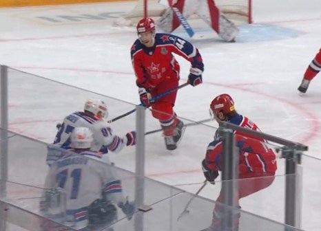 ЦСКА разгромил дома СКА, забив 6 шайб в 3-м периоде (КХЛ, видео)