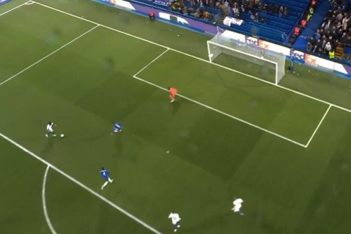 «Реал» выиграл на выезде у «Челси», Бензема оформил хет-трик (Видео)