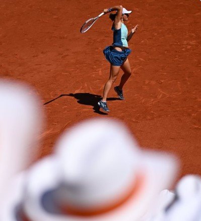 Ролан Гаррос: Касаткина не смогла пробиться в финал, уступив Швентек