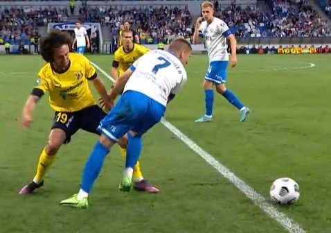 «Динамо» с трудом удержало ничью с «Ростовом» (голы, видео) «Динамо» с трудом удержало ничью с «Ростовом» (голы, видео)