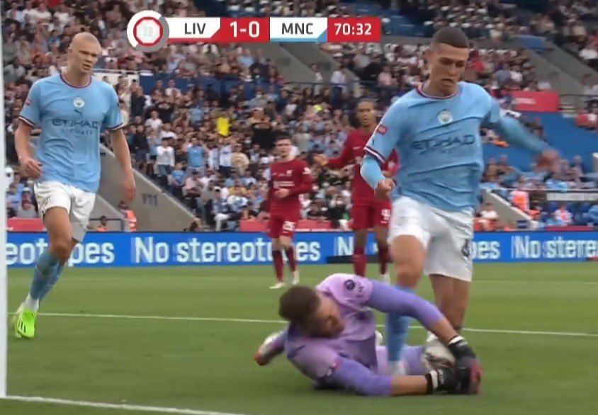 «Ливерпуль» обыграл «Ман Сити» и впервые с 2006 года взял Суперкубок Англии «Ливерпуль» обыграл «Ман Сити» и впервые с 2006 года взял Суперкубок Англии