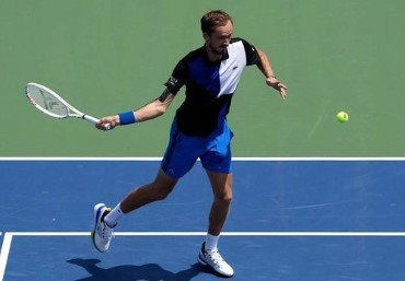 Медведев обыграл Фрица и вышел в полуфинал «Мастерса» в Цинциннати