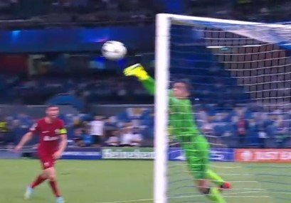 «Наполи» разгромил «Ливерпуль», у Хвичи - голевой пас (ЛЧ, видео) «Наполи» разгромил «Ливерпуль», у Хвичи - голевой пас (ЛЧ, видео)