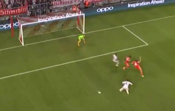 «Бавария» обыграла «Барсу» Левандовского в Лиге чемпионов (голы, видео) «Бавария» обыграла «Барсу» Левандовского в Лиге чемпионов (голы, видео)