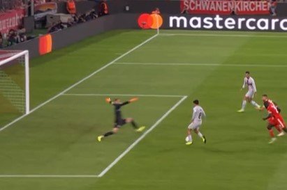 «Бавария» обыграла «Барсу» Левандовского в Лиге чемпионов (голы, видео) «Бавария» обыграла «Барсу» Левандовского в Лиге чемпионов (голы, видео)