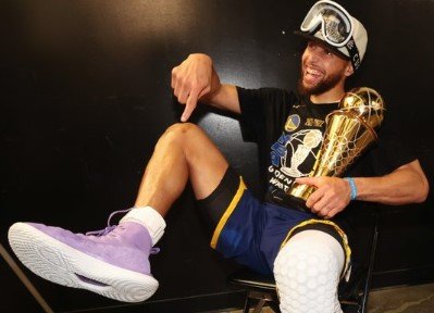 Стефен Карри и «Under Armour» могут подписать контракт на 1 млрд $